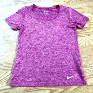 NIKE 💟 Dri-Fit Tee 💟